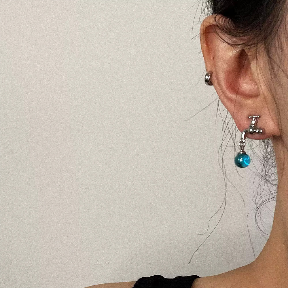 Faucet-Shaped Drop Earrings
